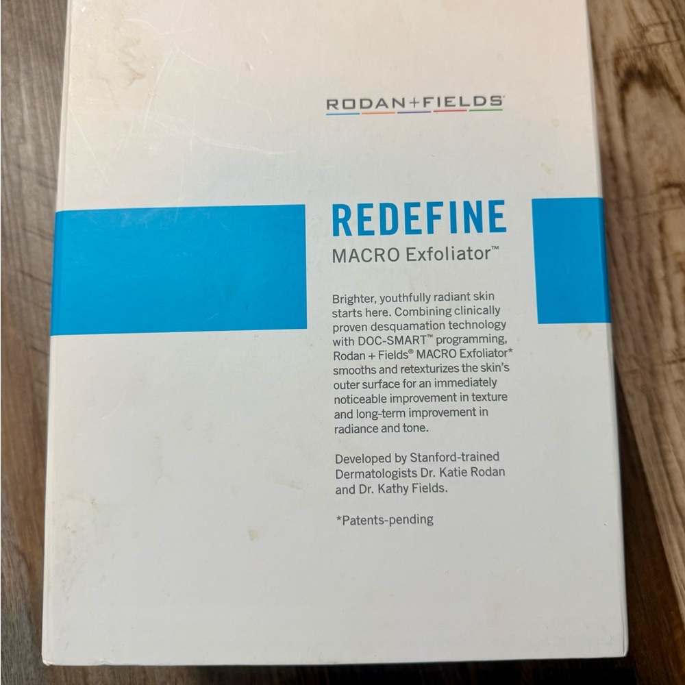 Rodan + Fields Redefine Exfoliator with Blue Accent